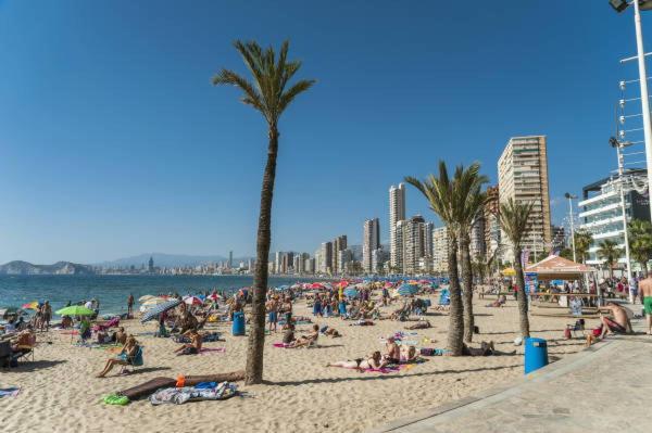 Junto Playa Levante Con Terraza Chill-Out-2 Wcs-A Estrenar Gemelos 23 Benidorm Exteriér fotografie